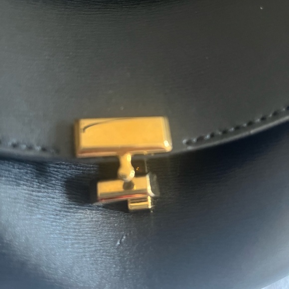 TOTEME Black t-lock - Picture 6 of 13